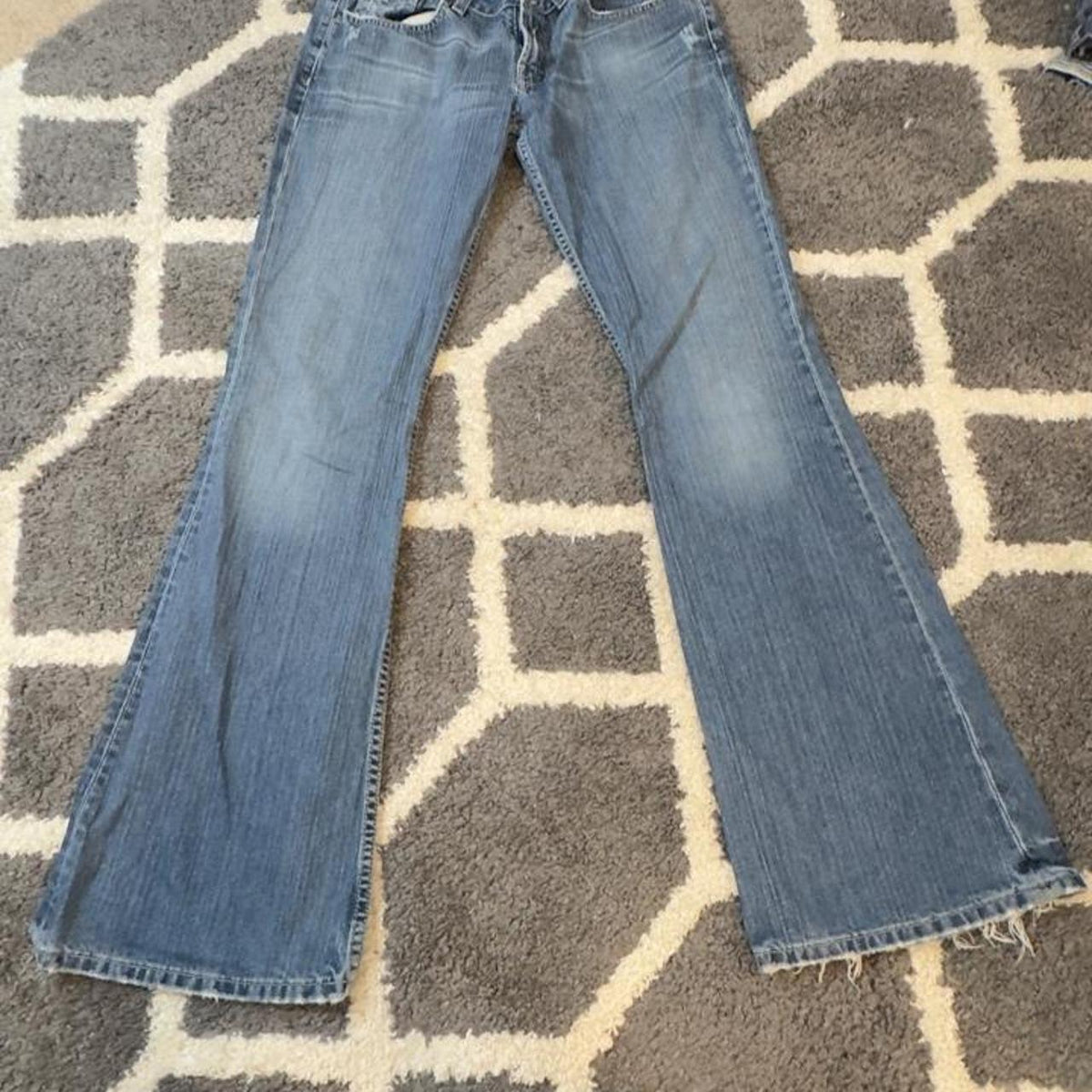 Low rise flare jeans in BKE denim #lowrise #flare bigstar denim buckle jeans