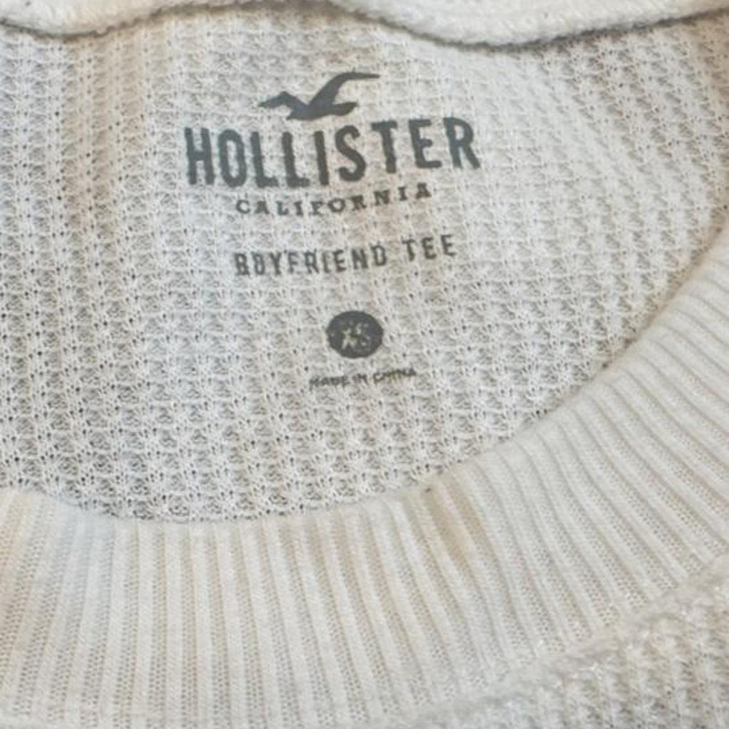 Hollister Co. white & cream thermal long sleeve shirt with gray ribbed cuffs and hem #thermal #cozy