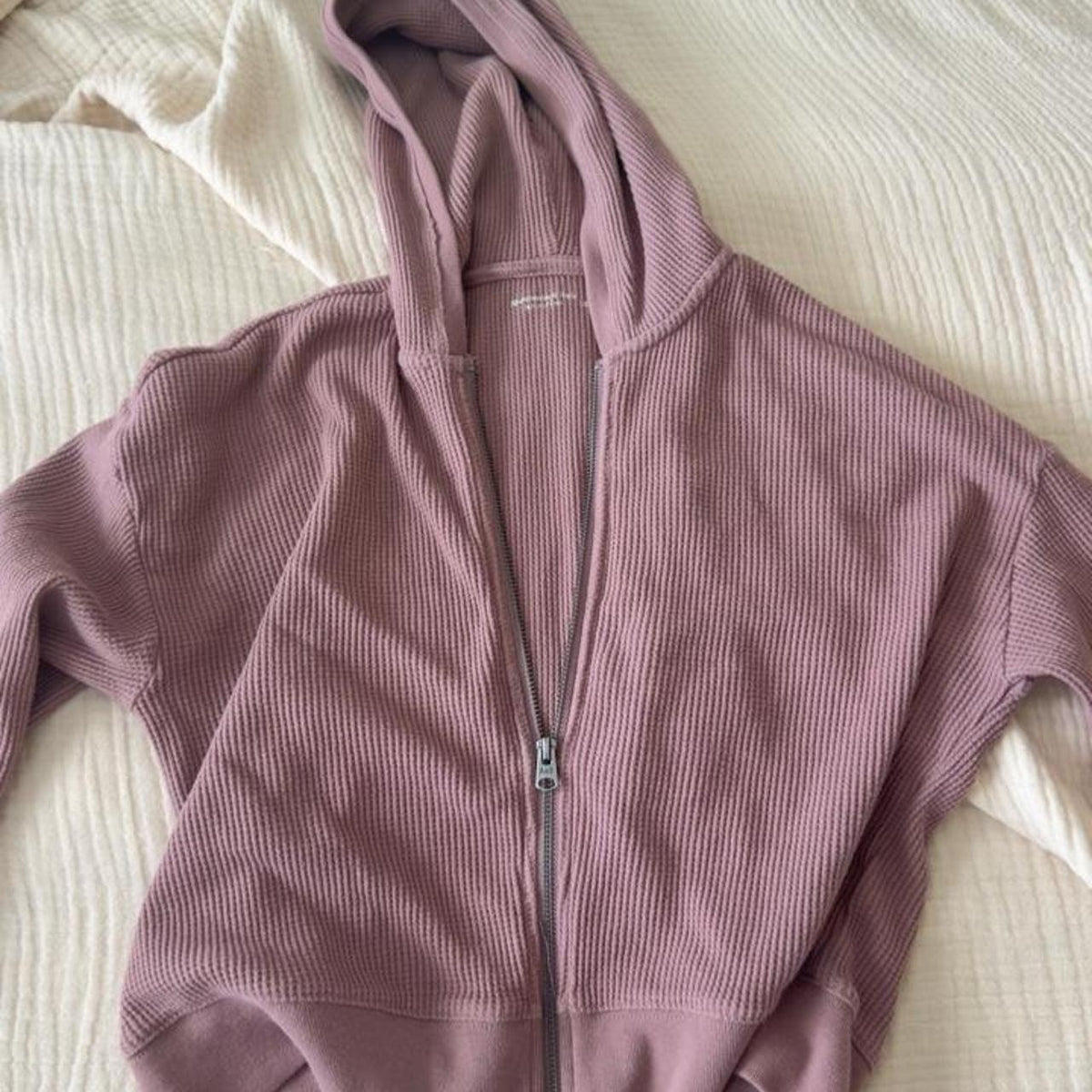 Pink ribbed zip up hoodie #zipup #ribbed