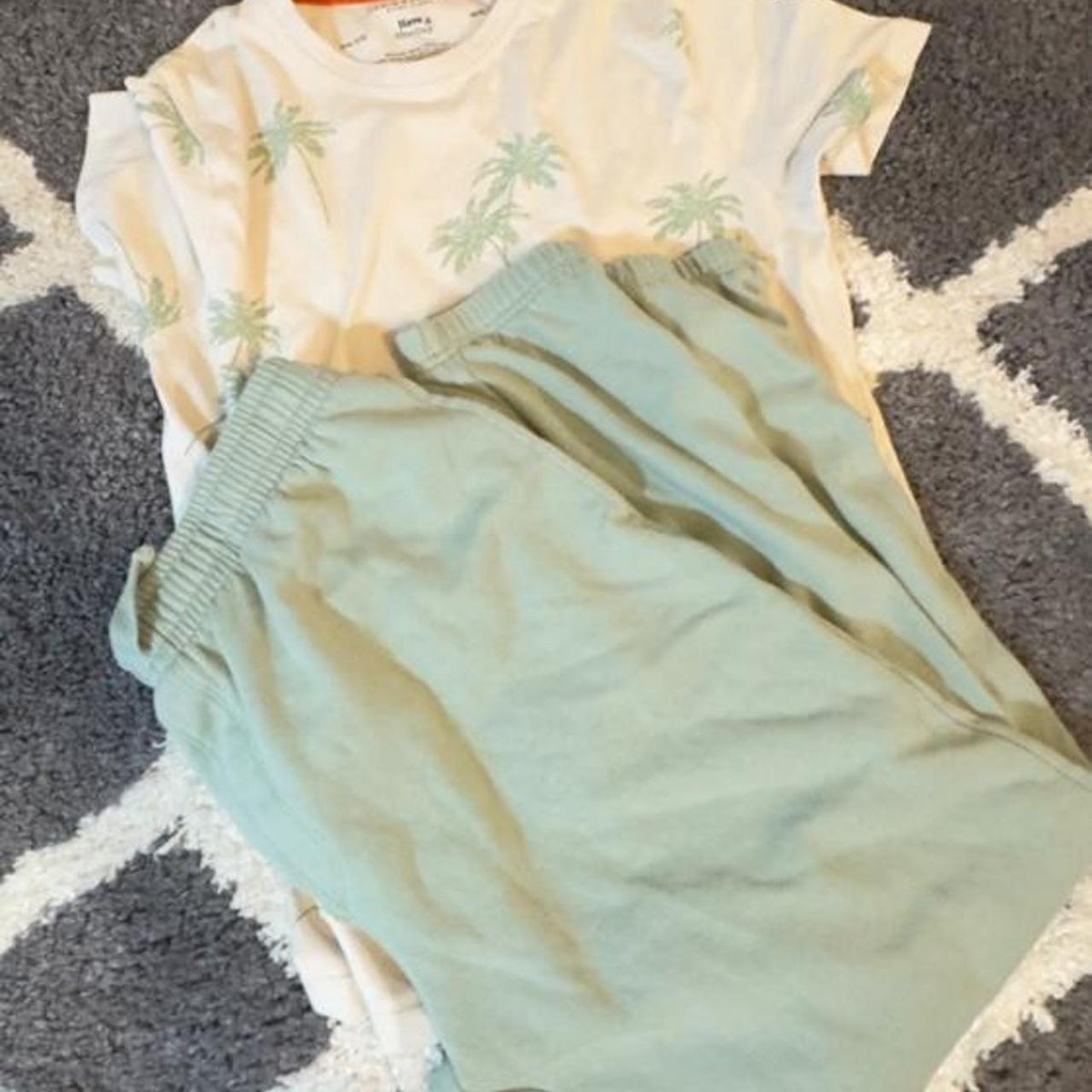 Mismatched set. Boys 11/12 shirt & youth xxl mint green sweats. kids set with green palm tree print, size 11/12 #kidsfashion #palmprint