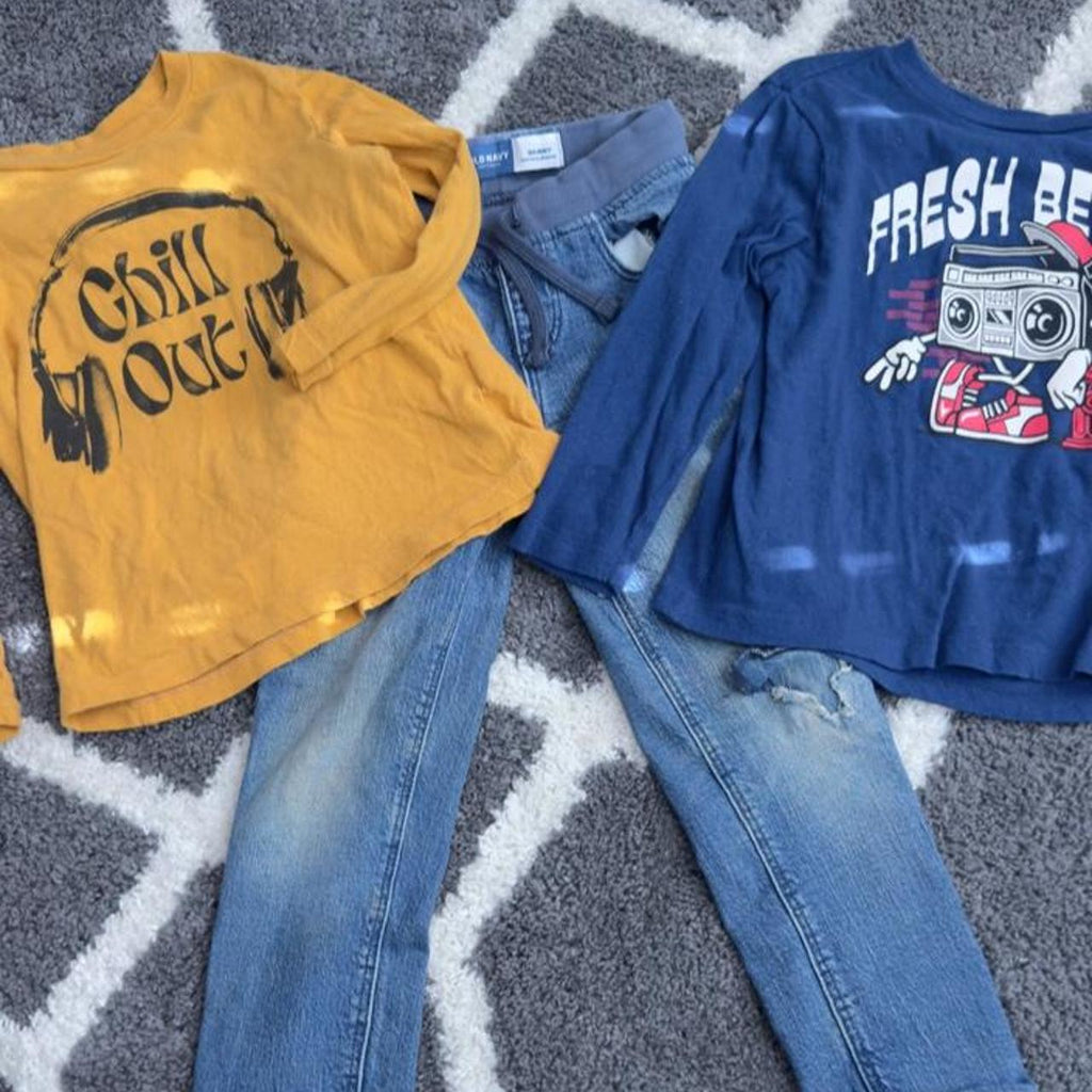 Kids bundle of 2 tops and 1 pair of jeans. Size 5 years. #kidsfashion #bundle