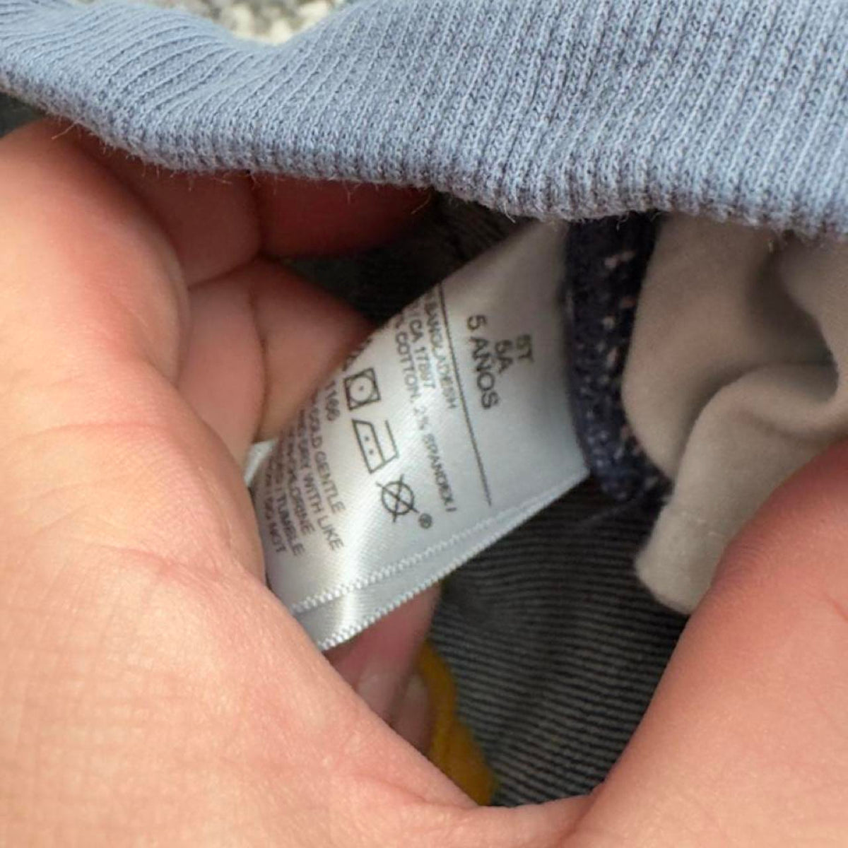 Kids bundle of 2 tops and 1 pair of jeans. Size 5 years. #kidsfashion #bundle
