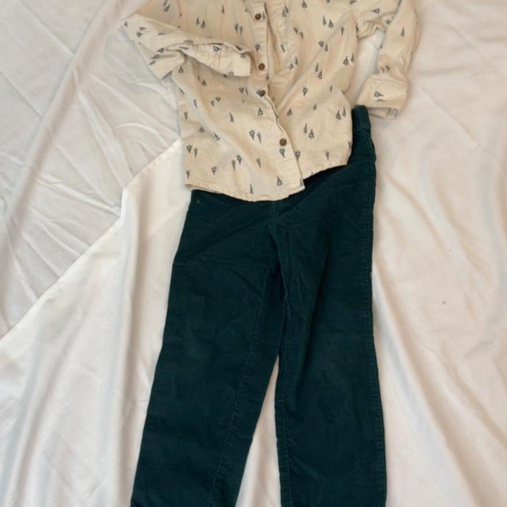 Carter's Christmas set with small dark green tree graphics