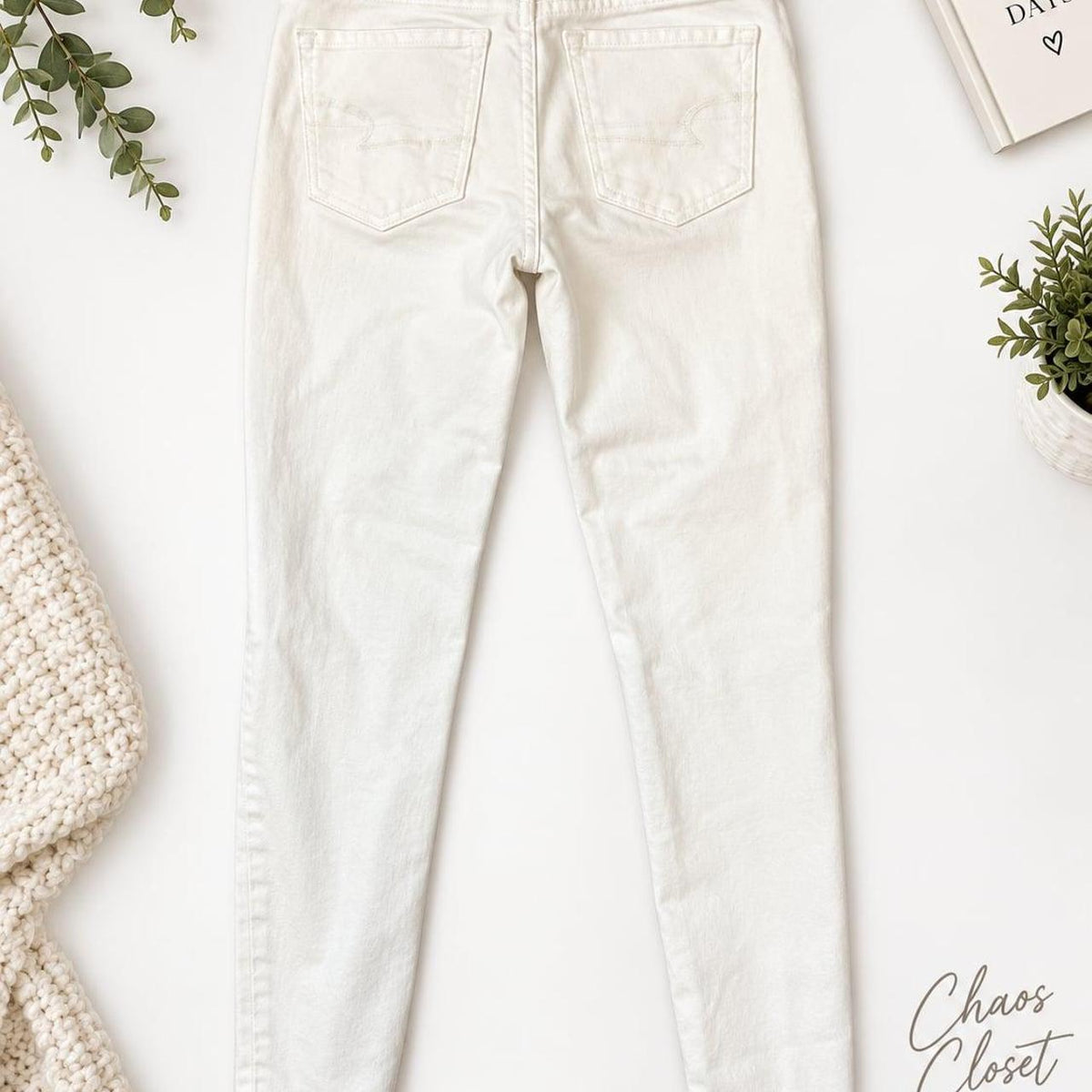 American Eagle White Distressed Knee Skinny Jeans - Image 2