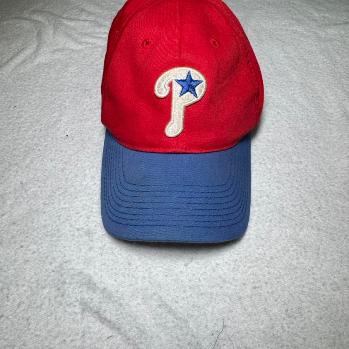 90s MLB Philadelphia Phillies red cap with white P logo with blue star, size S/M #baseball #philadelphia - Image 1